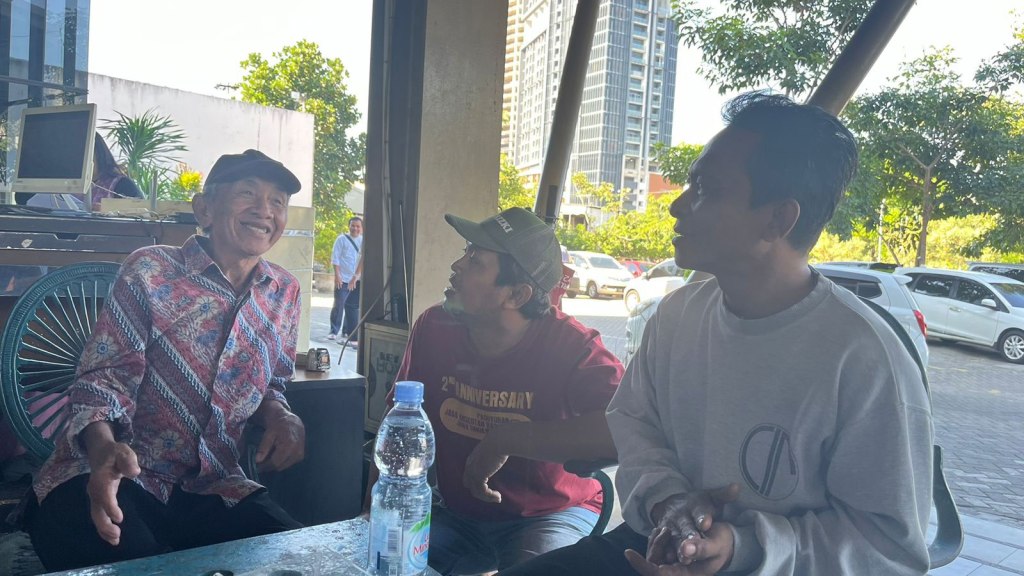 Pendengar SS Bantu Lansia Tersesat Kembali Bertemu&nbsp;Keluarganya