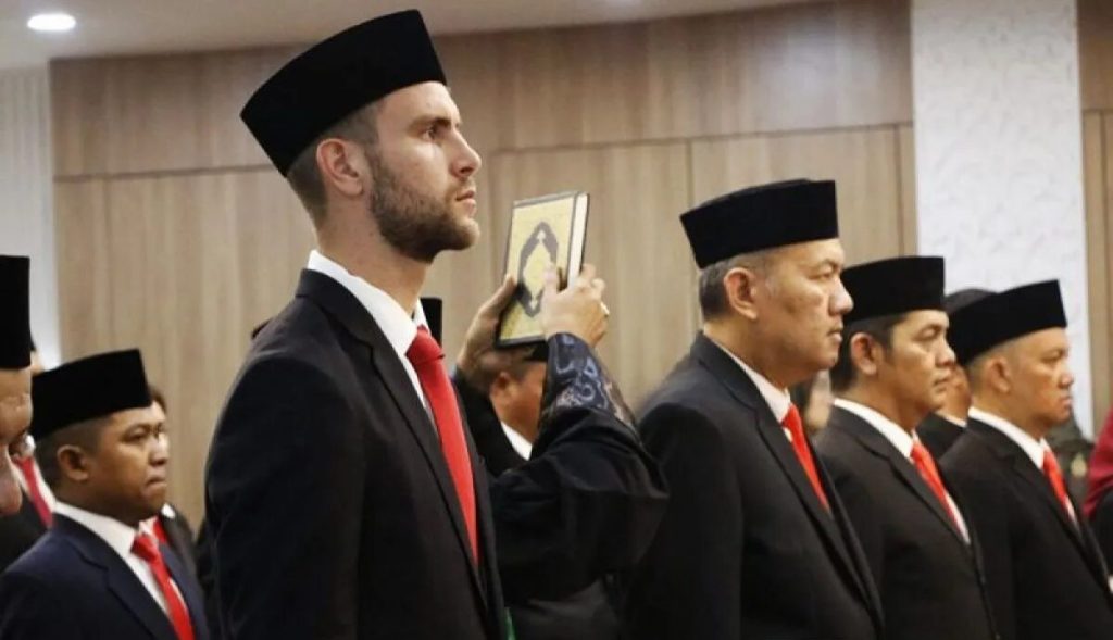 Butuh Proses Panjang di FIFA untuk Maarten Paes Gabung Timnas&nbsp;Indonesia