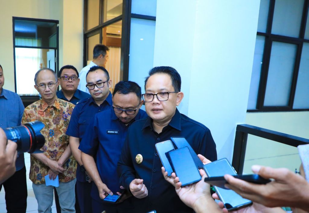 Pj Gubernur Jatim Usul Kenaikan Penerimaan DBHCHT Provinsi Jatim Minimal Lima&nbsp;Persen