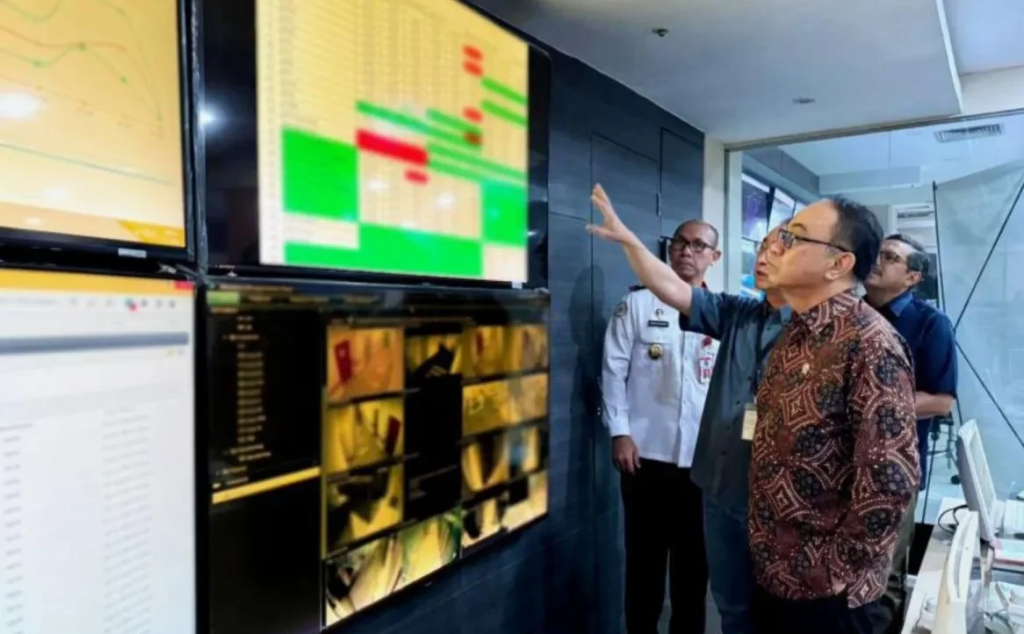 Menkominfo Sidak Pusat Data Temporer PDNS 2 di Tangerang Selatan