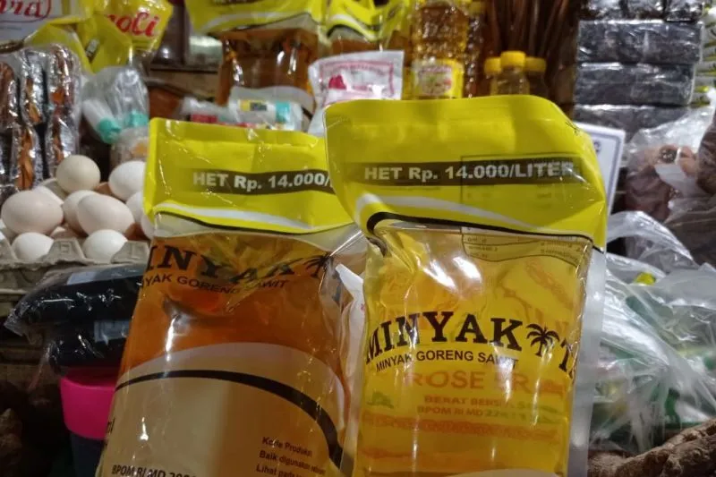 Harga MinyaKita Resmi Naik Jadi Rp15.700 per&nbsp;Liter