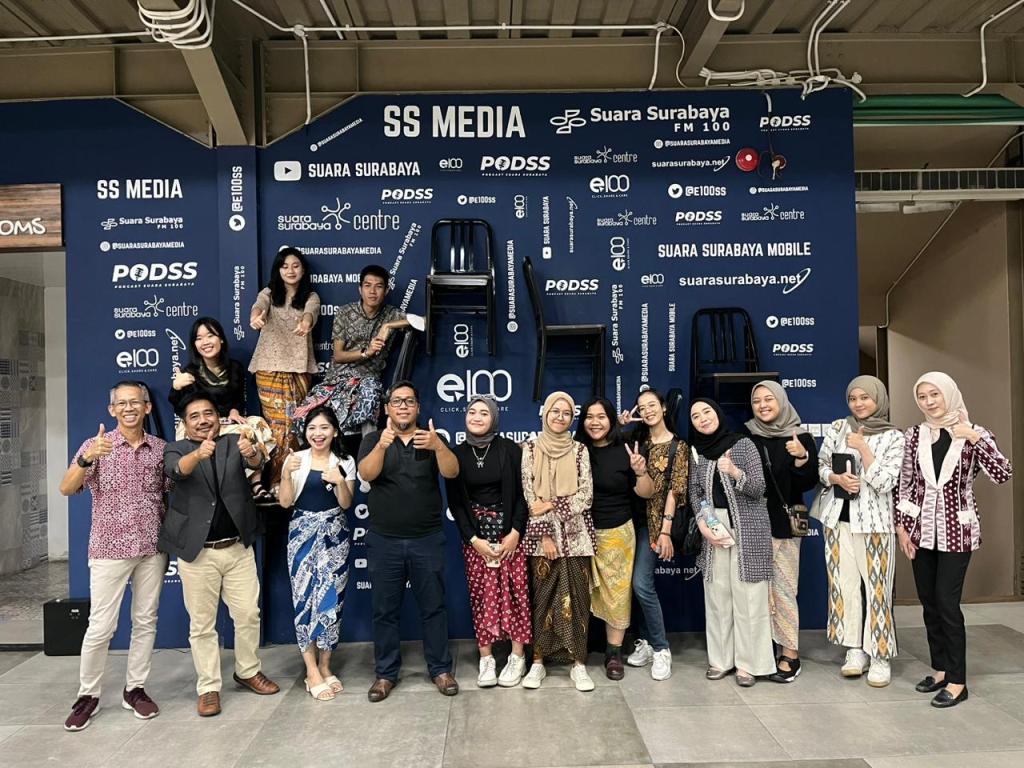 Belasan Mahasiswa Pascasarjana Unair Observasi Penciptaan Ide Kreatif Suara&nbsp;Surabaya